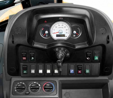 Экскаватор-погрузчик Hyundai H940S